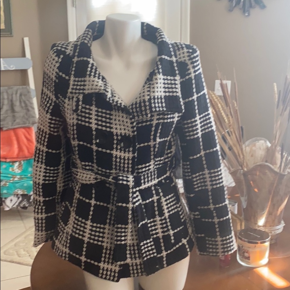SUPER CLASSY black & white blazer coat 🧥😍❣️